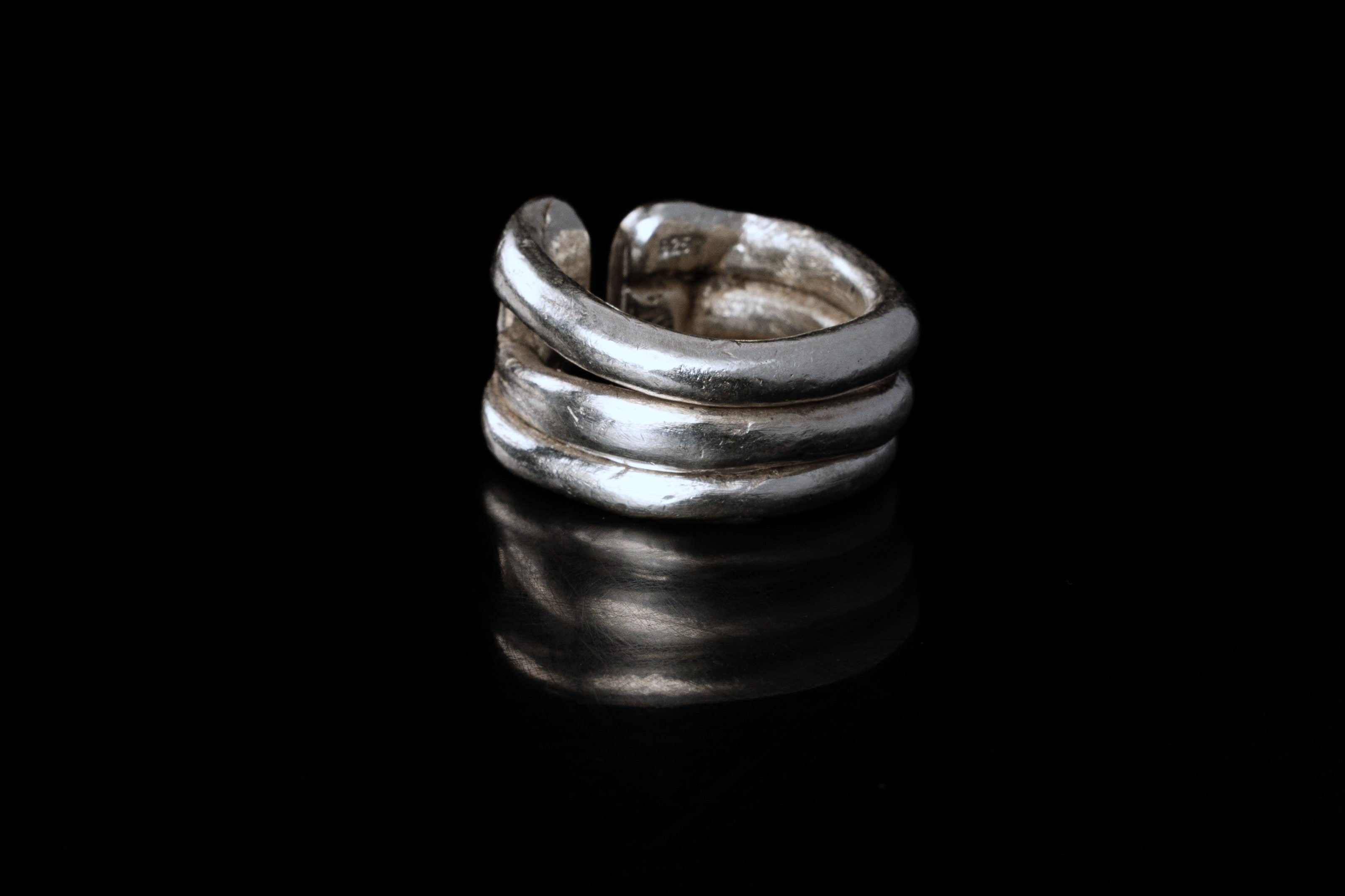 THREE LINES RING