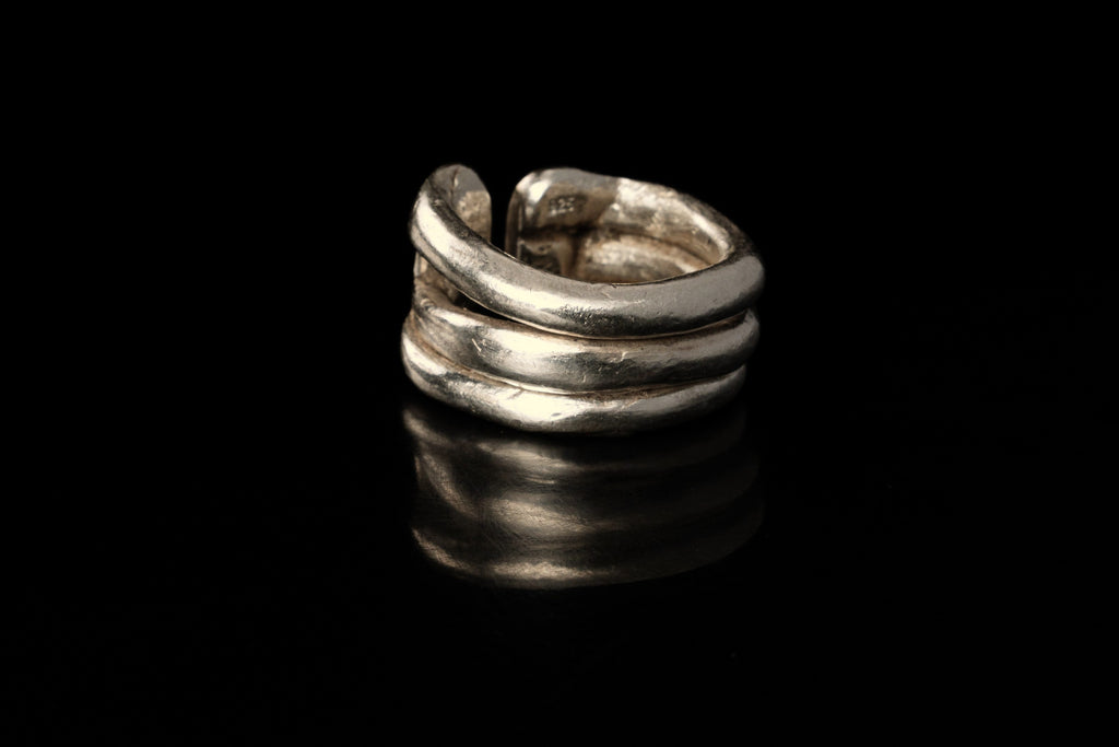 THREE LINES RING