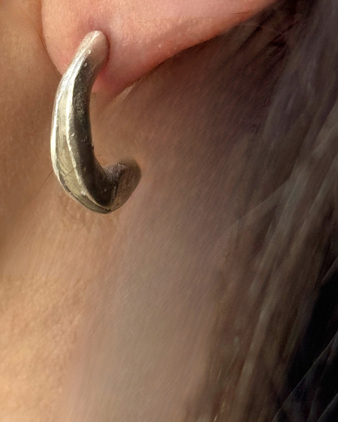 SMALL FOALDED EARRING