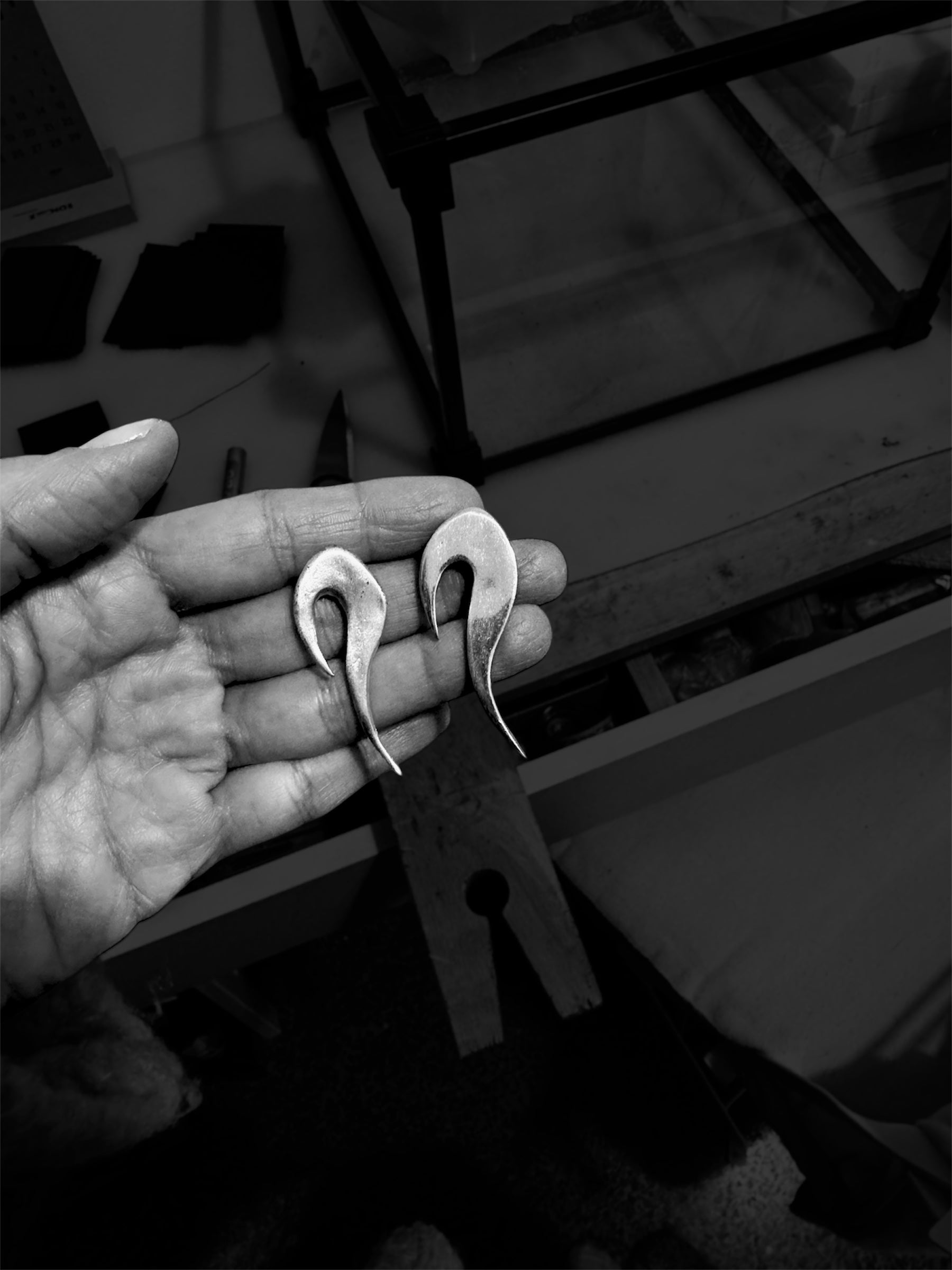 SMALL FLAME EARRINGS