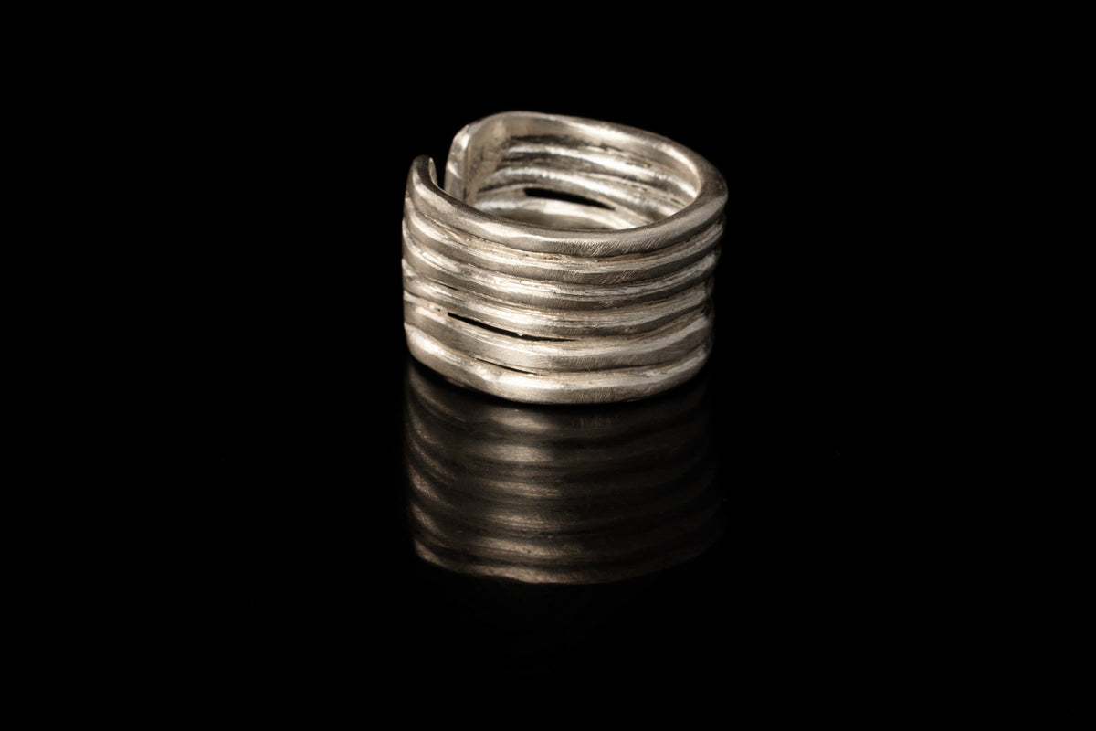 SIX LINES RING
