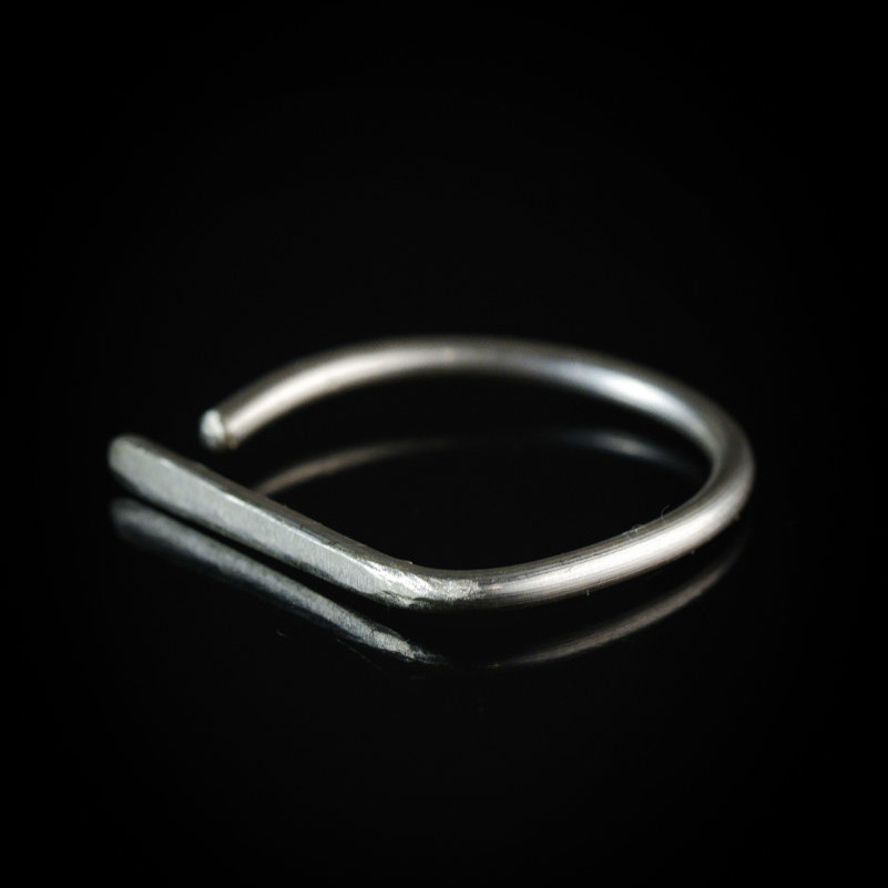 ANGLE RING