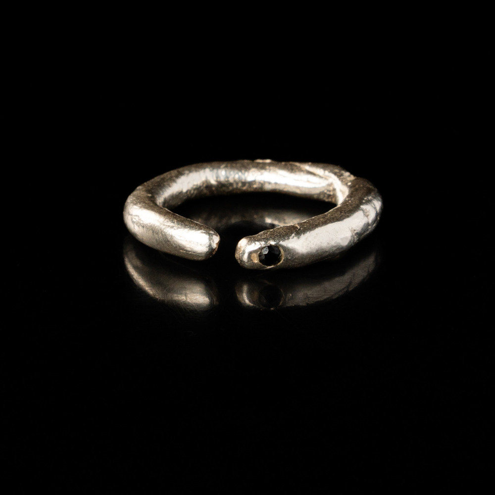 CASSIOPIA BLACK RING